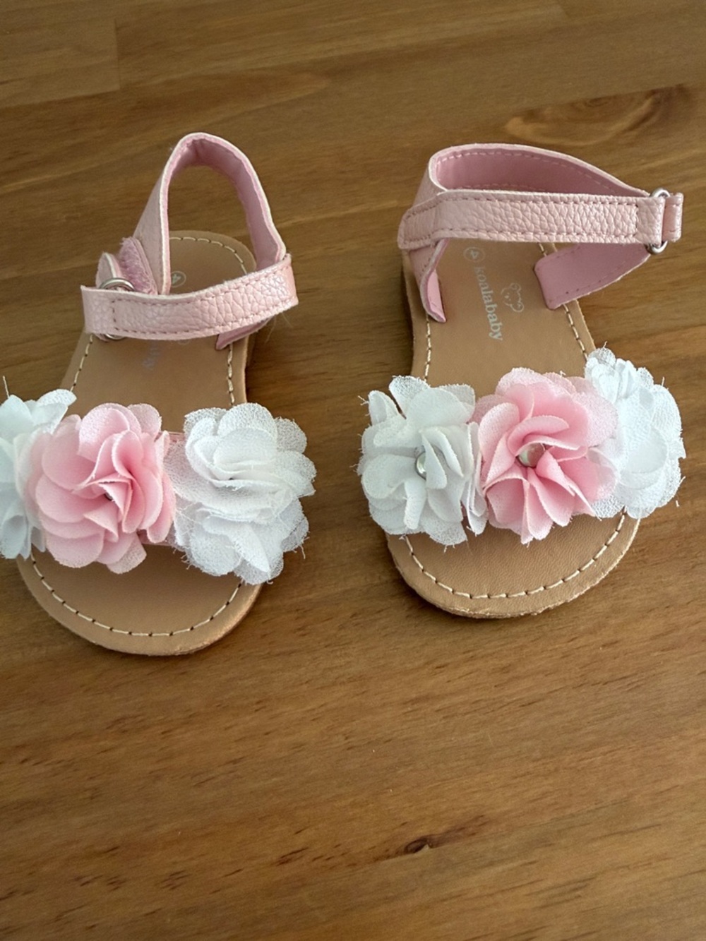 Toddler Pink & White Flower Strap Sandals Size 4 Baby